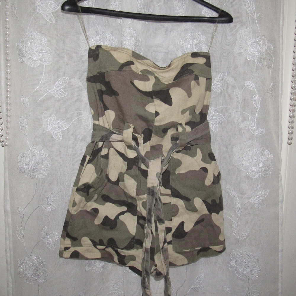 Sleeveless Romper w/ matching belt.